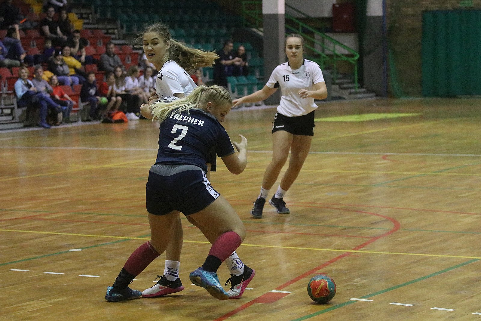 UKS Dziewiątka Legnica – Polonia Kępno 31:21 (14:14)