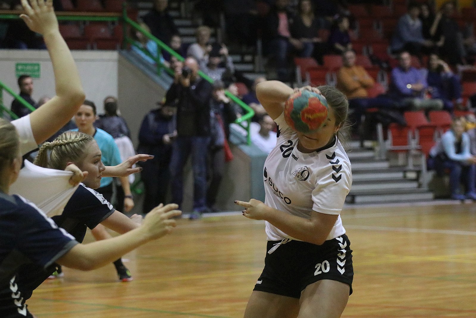 UKS Dziewiątka Legnica – Polonia Kępno 31:21 (14:14)