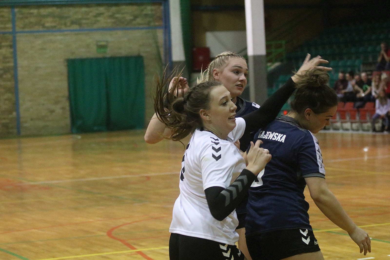 UKS Dziewiątka Legnica – Polonia Kępno 31:21 (14:14)