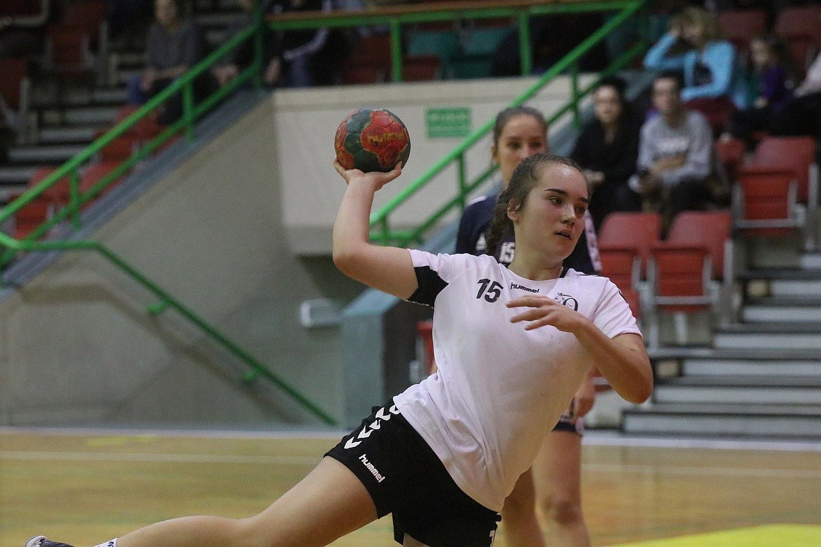 UKS Dziewiątka Legnica – Polonia Kępno 31:21 (14:14)