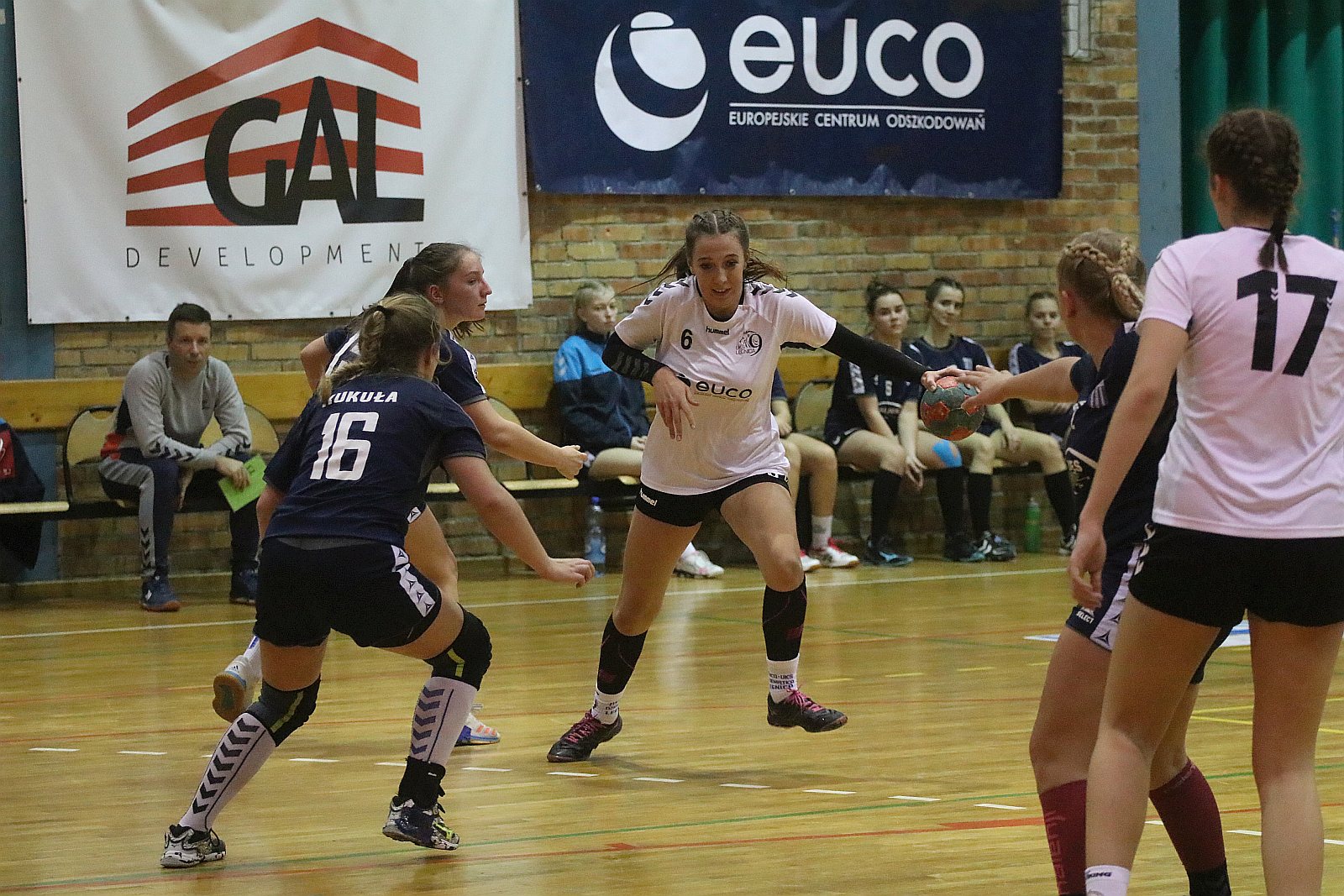 UKS Dziewiątka Legnica – Polonia Kępno 31:21 (14:14)