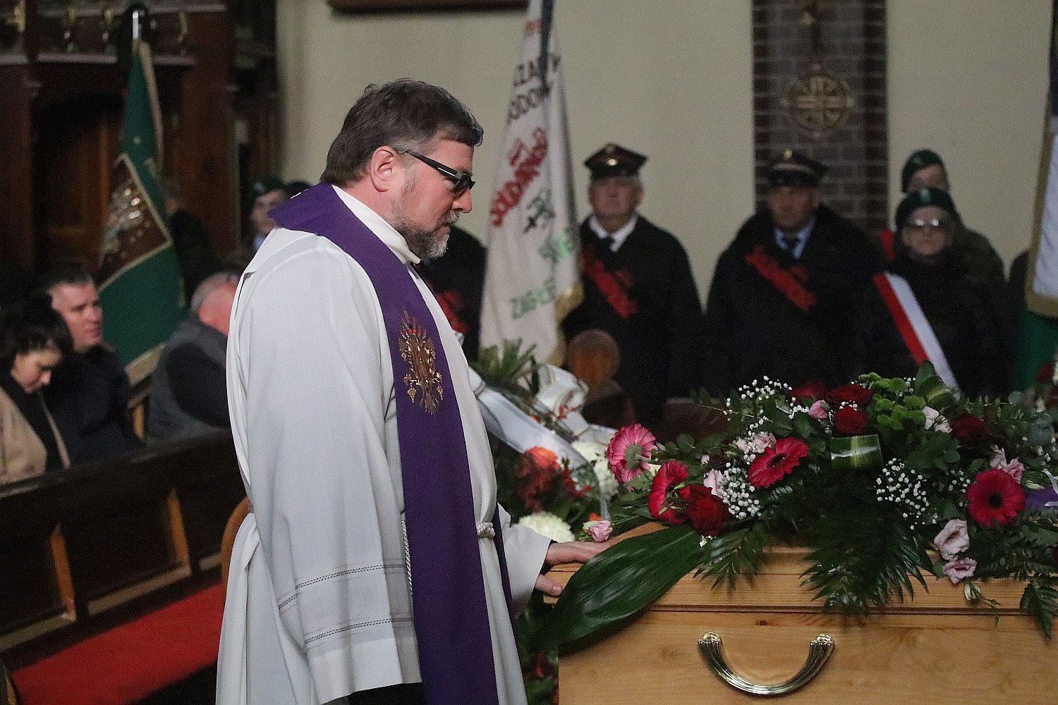 Tłumy pożegnały księdza prałata Władysława Jóźkowa