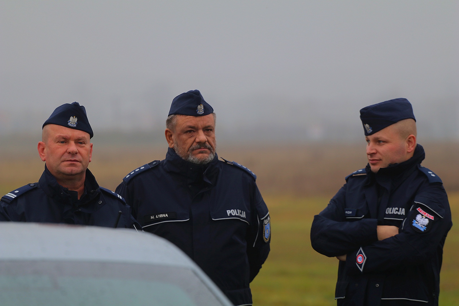 Wielkie policyjne manewry odbyły się na legnickim lotnisku