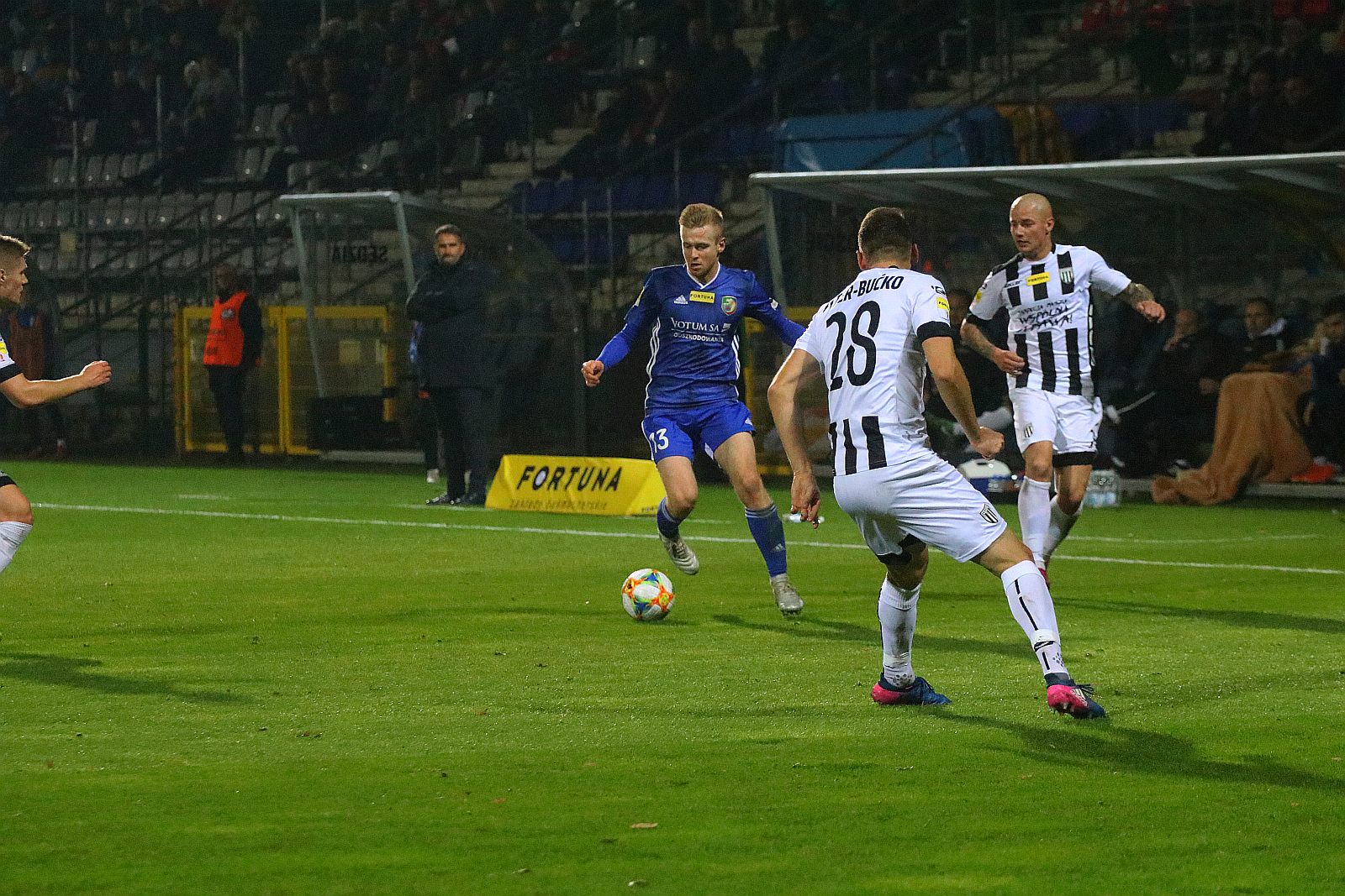 Sandecja Nowy Sącz zdobyła twierdzę Legnica       
