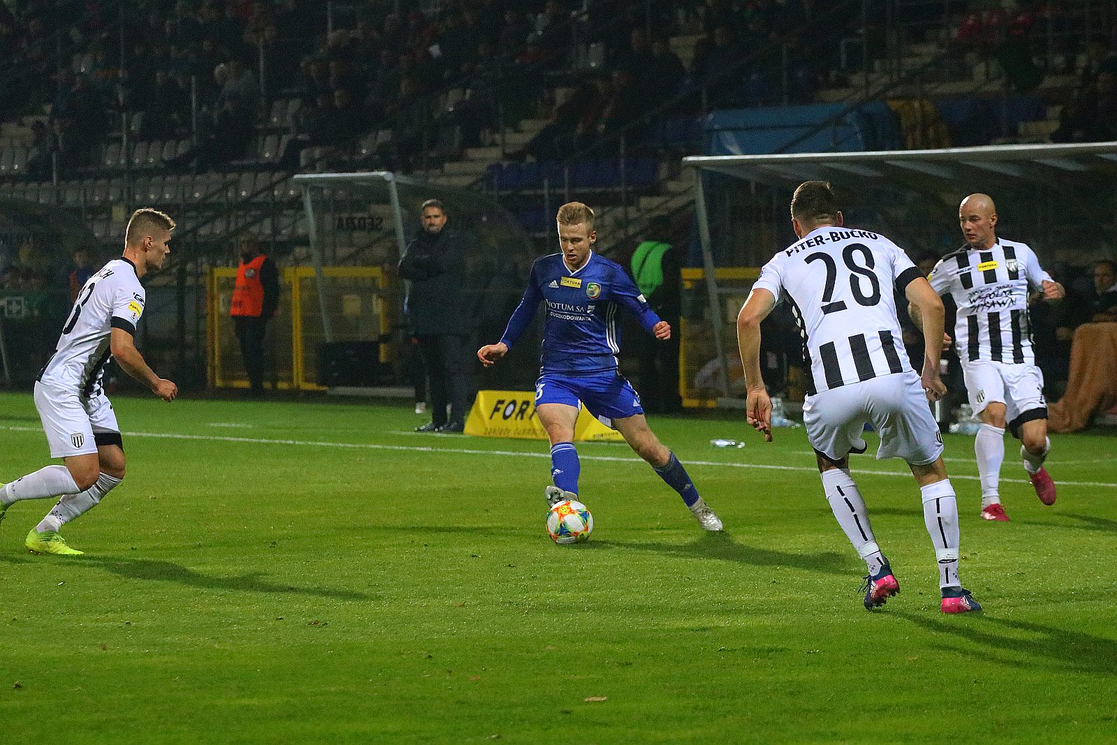 Sandecja Nowy Sącz zdobyła twierdzę Legnica       
