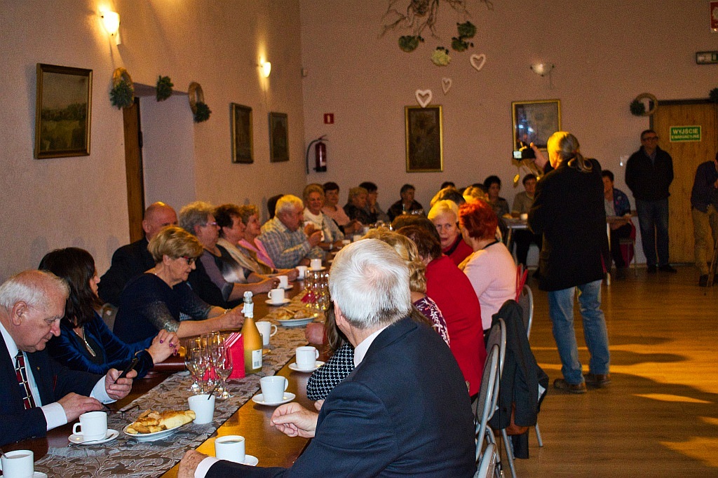 Prochowiccy seniorzy bawili się z okazji swojego święta