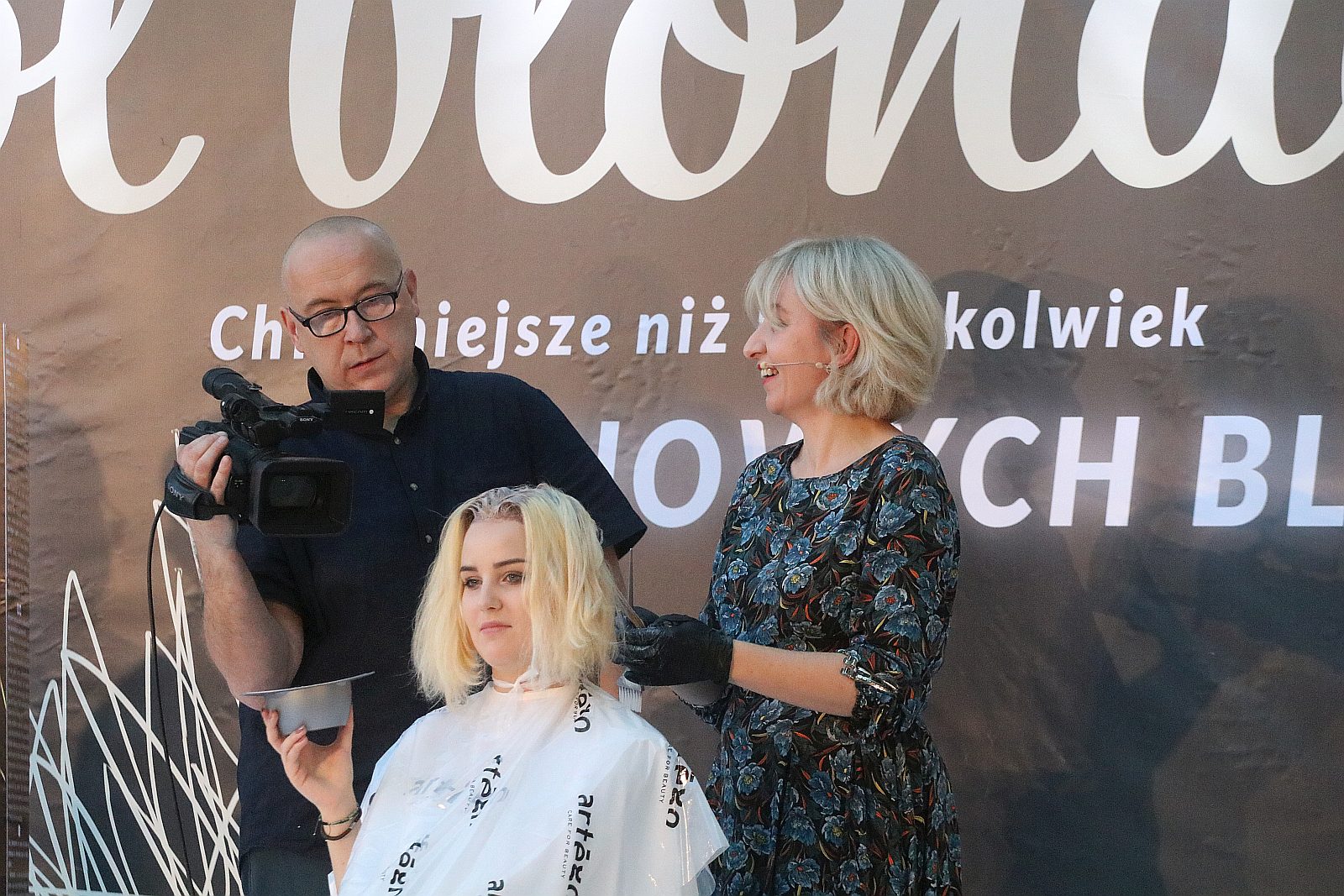 Pokaz fryzjerski Cool Blondes. 11 nowych blondów