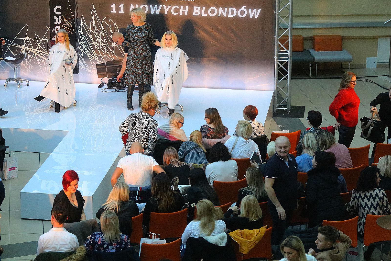 Pokaz fryzjerski Cool Blondes. 11 nowych blondów