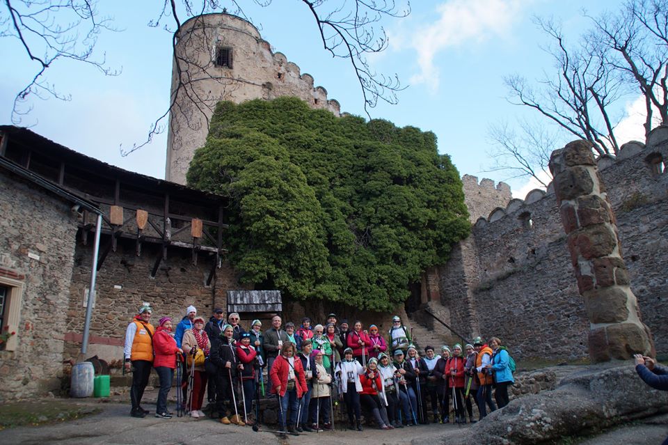 ABC Nordic Walking na szczycie góry Chojnik w Karkonoszach