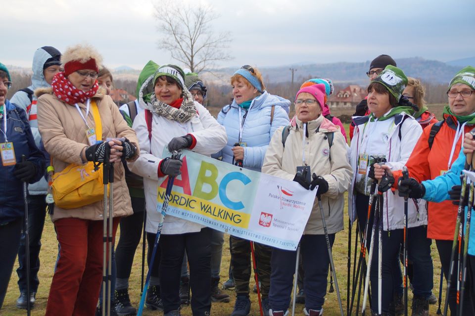 ABC Nordic Walking na szczycie góry Chojnik w Karkonoszach