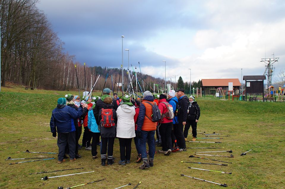 ABC Nordic Walking na szczycie góry Chojnik w Karkonoszach