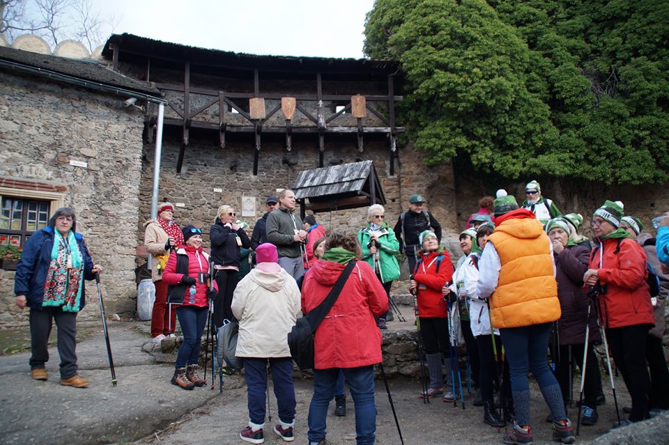 ABC Nordic Walking na szczycie góry Chojnik w Karkonoszach