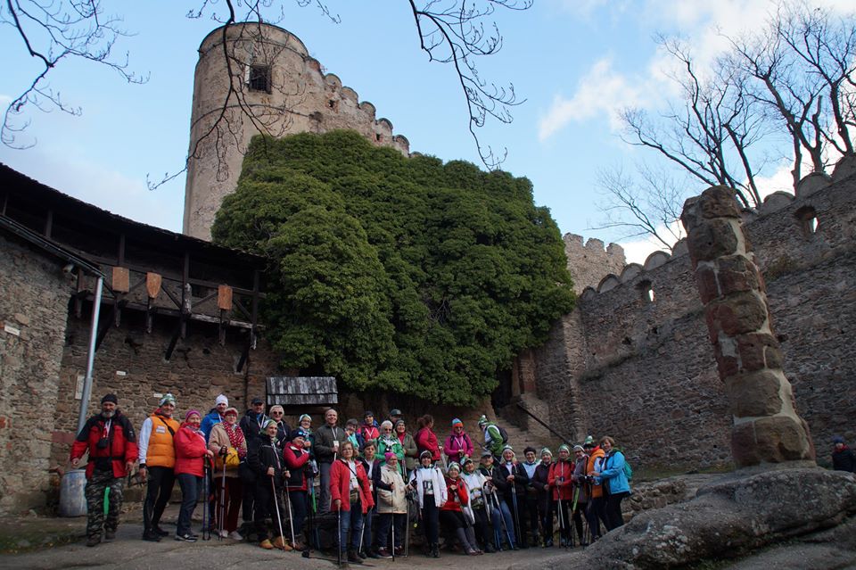 ABC Nordic Walking na szczycie góry Chojnik w Karkonoszach