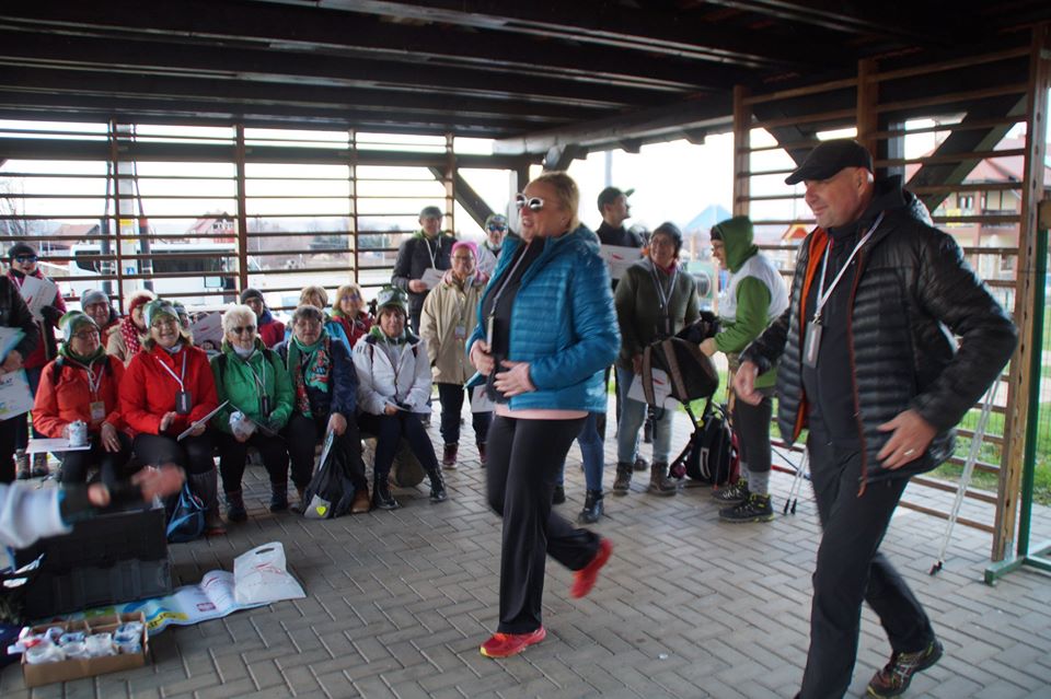 ABC Nordic Walking na szczycie góry Chojnik w Karkonoszach