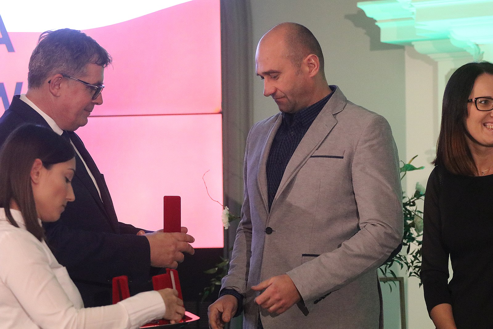 Odznaczenia z okazji Barbórki dla pracowników KGHM Zanam