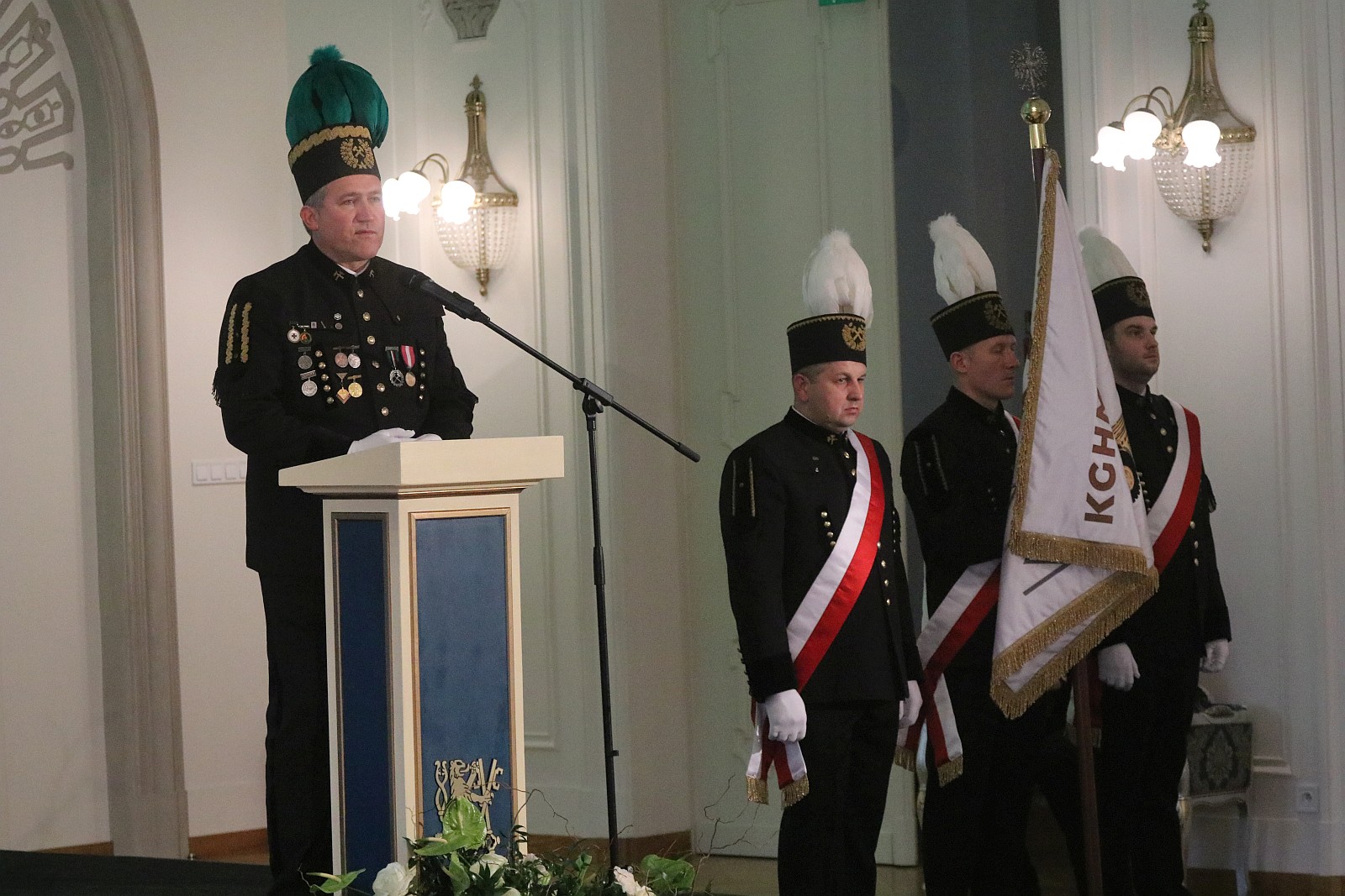 Odznaczenia z okazji Barbórki dla pracowników KGHM Zanam