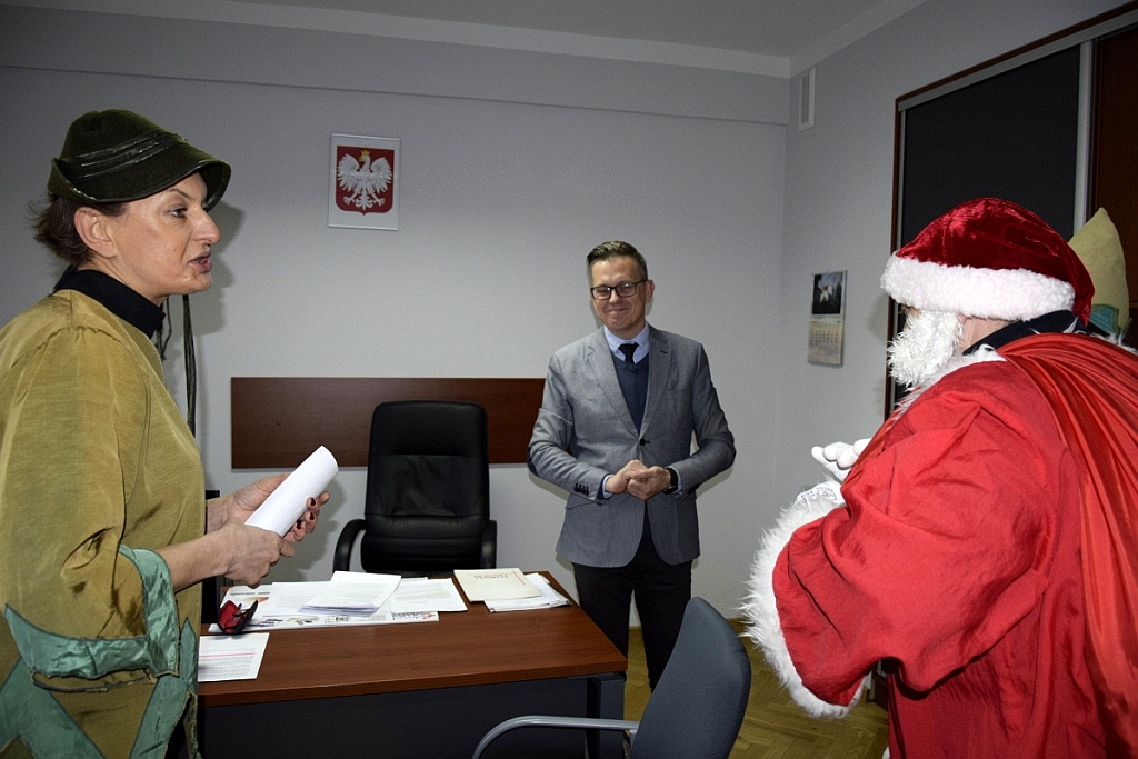 Był Święty Mikołaj, są ubrane choinki. Święta coraz bliżej
