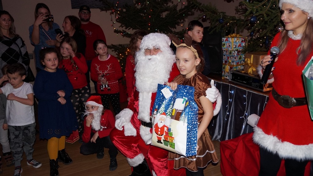 Święty Mikołaj odwiedził najmłodszych mieszkańców Kunic
