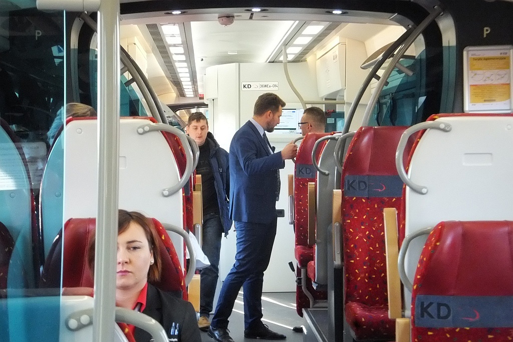 Pociąg z Legnicy do Głogowa wraca na trasę po piętnastu latach