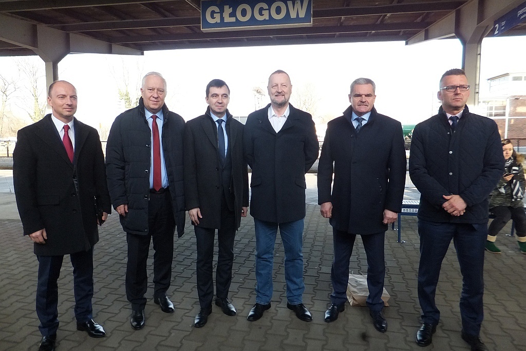 Pociąg z Legnicy do Głogowa wraca na trasę po piętnastu latach