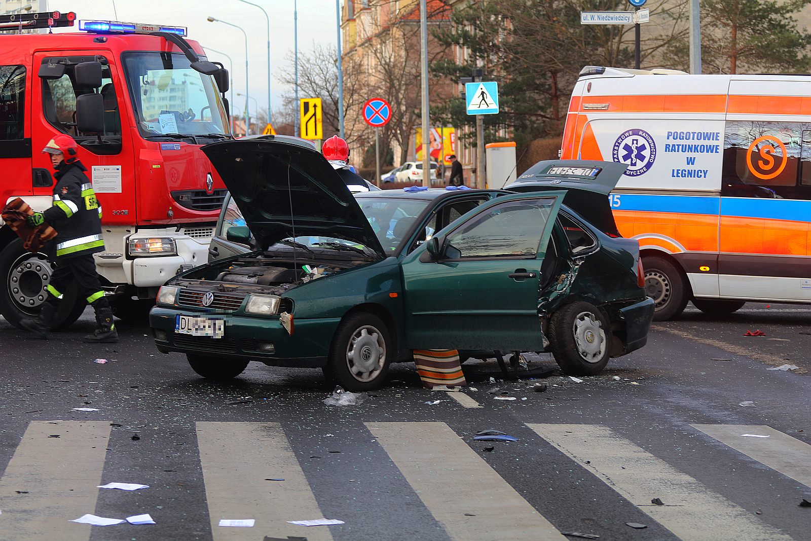 Trzy osoby ranne w wypadku na Wrocławskiej. Sprawca pijany