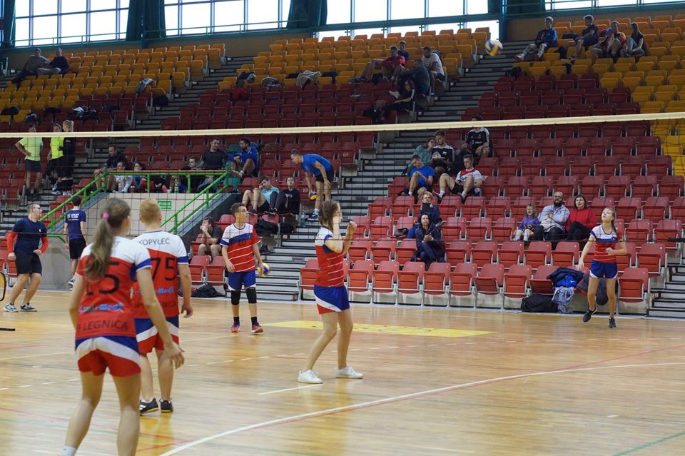 Legnicki OSiR zorganizował doroczny turniej siatkarski