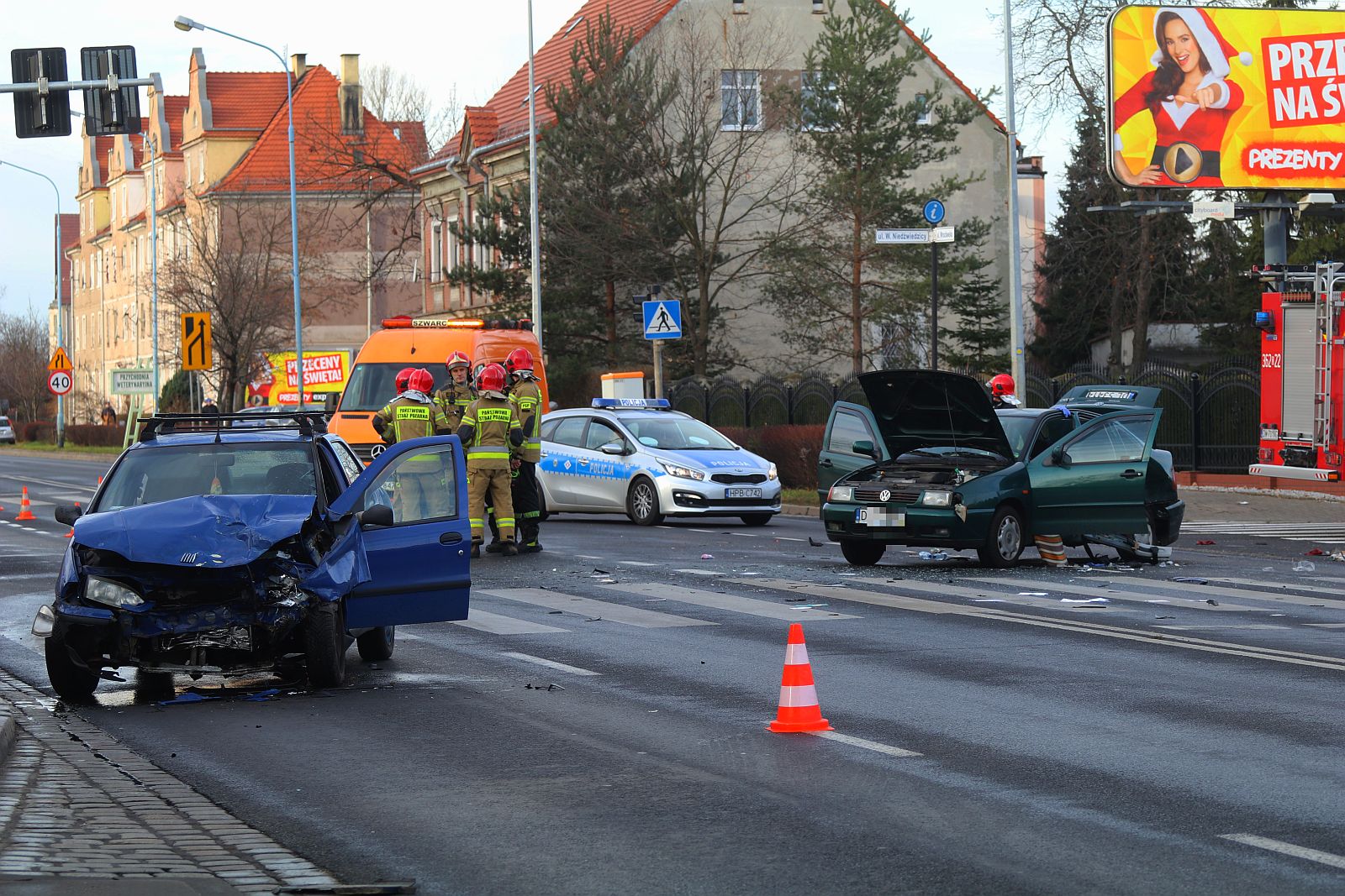 Trzy osoby ranne w wypadku na Wrocławskiej. Sprawca pijany