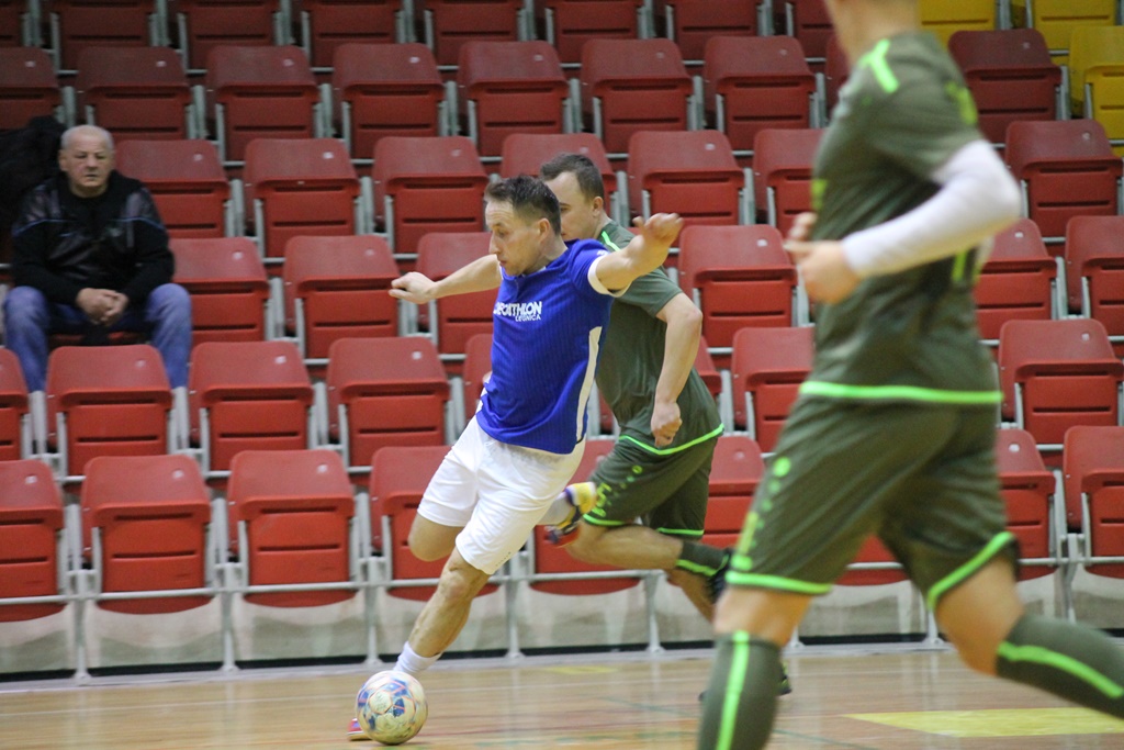 Legnicka Liga Halowa: Wielka czwórka nadal na prowadzeniu