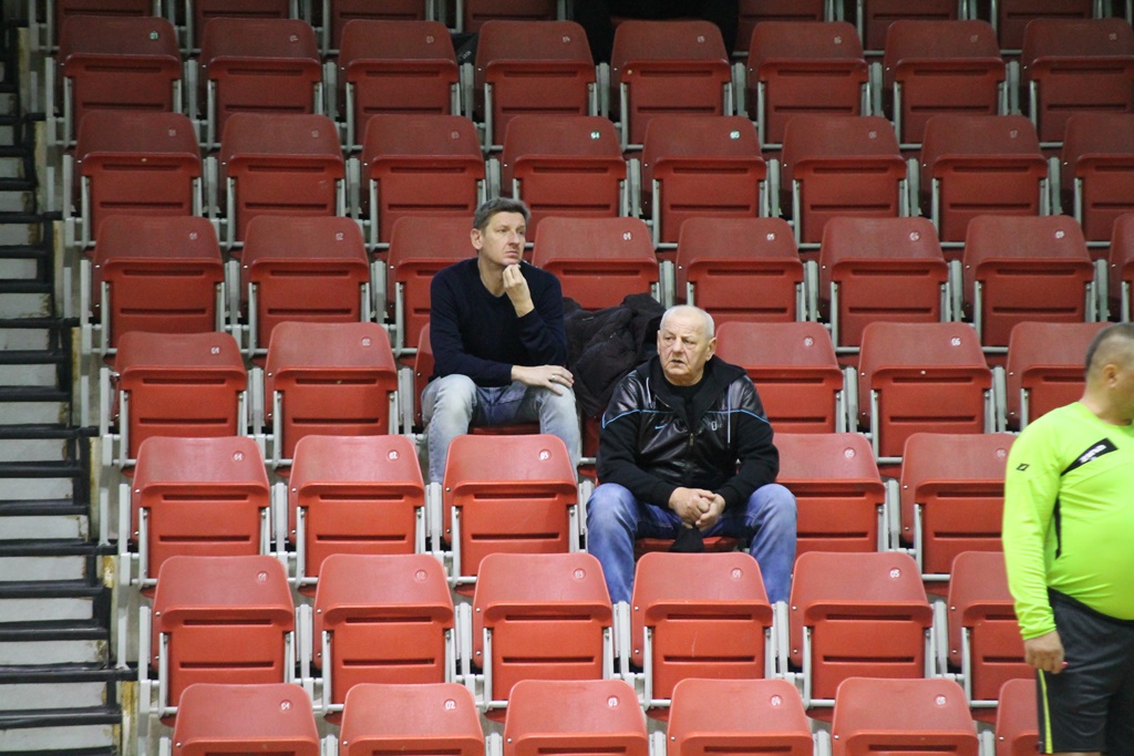 Legnicka Liga Halowa: Wielka czwórka nadal na prowadzeniu