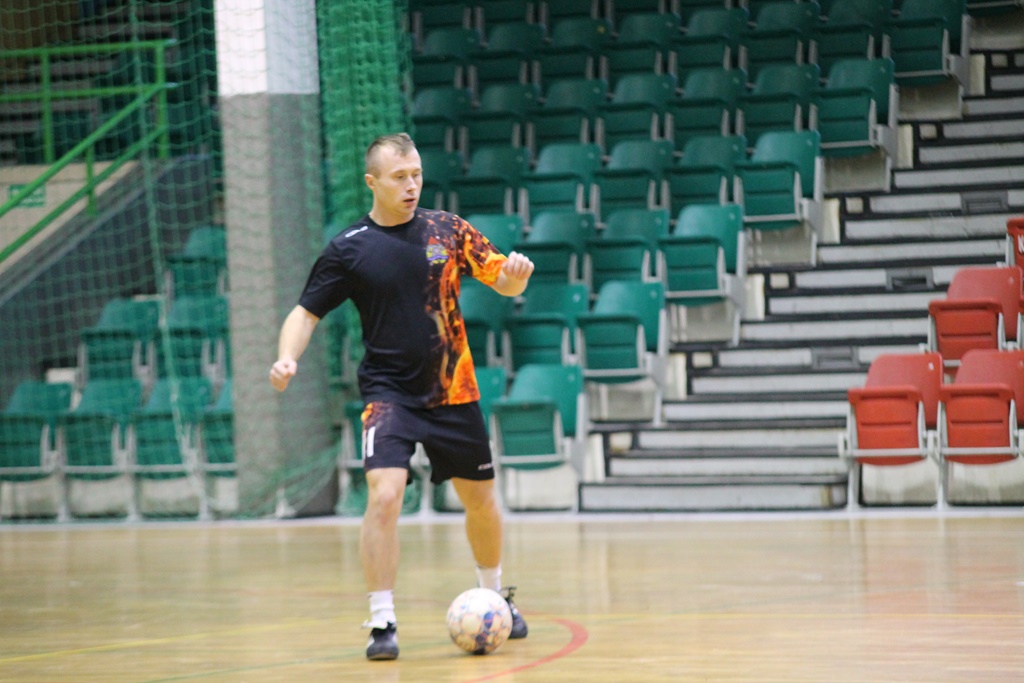 Legnicka Liga Halowa: Wielka czwórka nadal na prowadzeniu