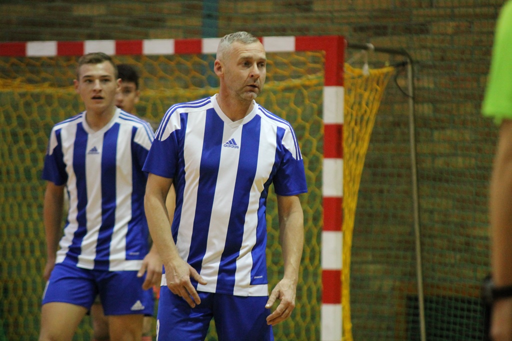 Legnicka Liga Halowa: Wielka czwórka nadal na prowadzeniu
