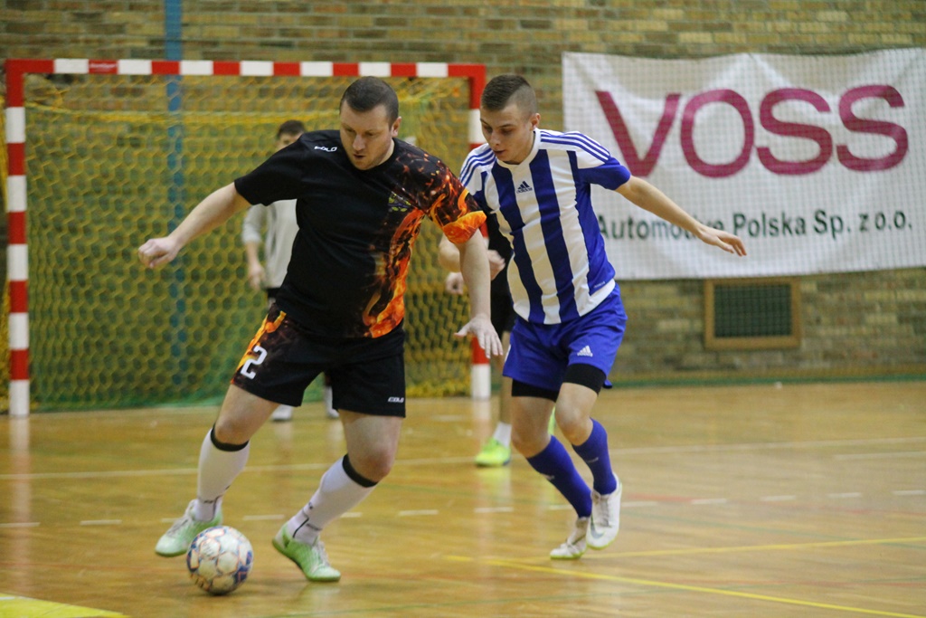 Legnicka Liga Halowa: Wielka czwórka nadal na prowadzeniu