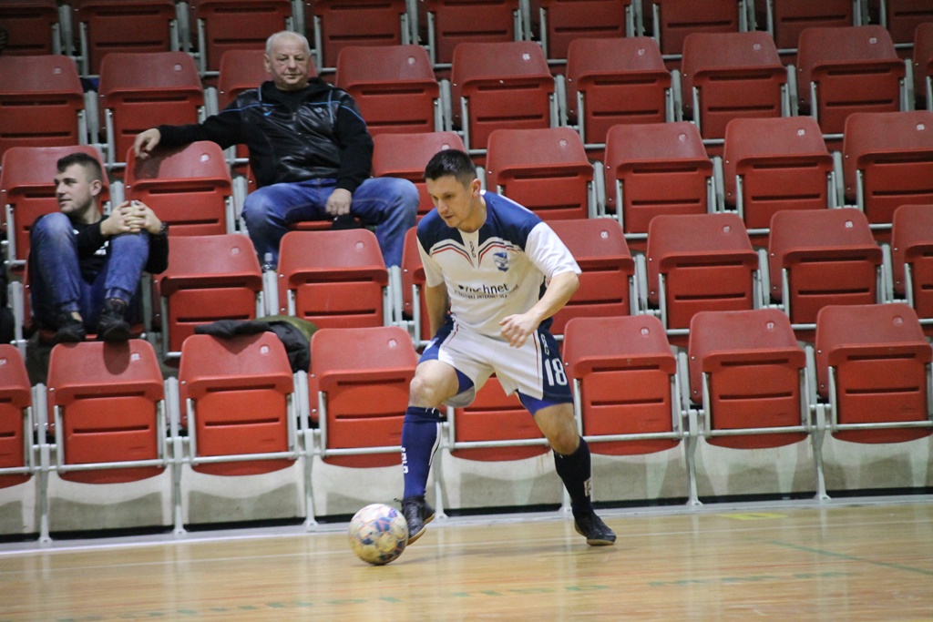 Legnicka Liga Halowa: Wielka czwórka nadal na prowadzeniu