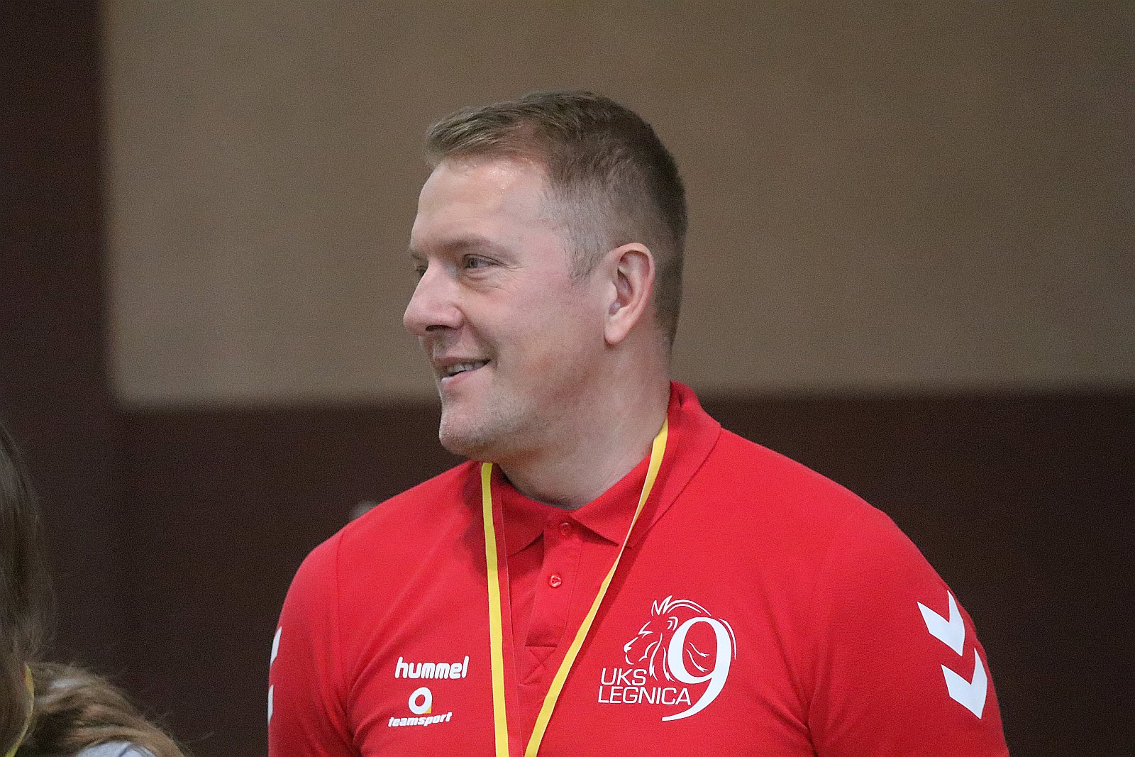 Wręczenie złotych medali dla dziewczyn z UKS Dziewiątki Legnica