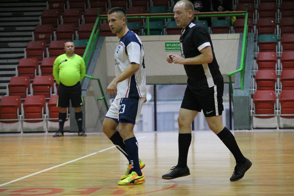 Legnicka Liga Halowa: Wielka czwórka nadal na prowadzeniu