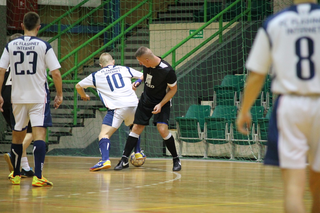 Legnicka Liga Halowa: Wielka czwórka nadal na prowadzeniu