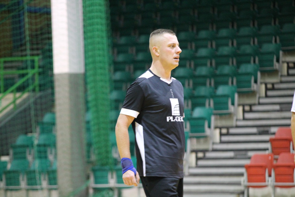 Legnicka Liga Halowa: Wielka czwórka nadal na prowadzeniu