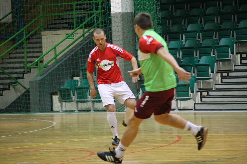 Legnicka Liga Halowa: Wielka czwórka nadal na prowadzeniu