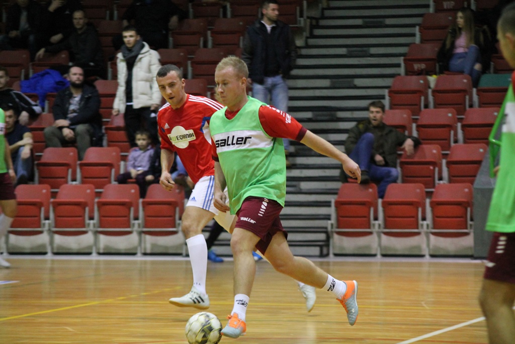 Legnicka Liga Halowa: Wielka czwórka nadal na prowadzeniu