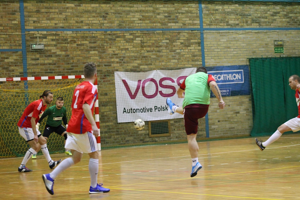 Legnicka Liga Halowa: Wielka czwórka nadal na prowadzeniu