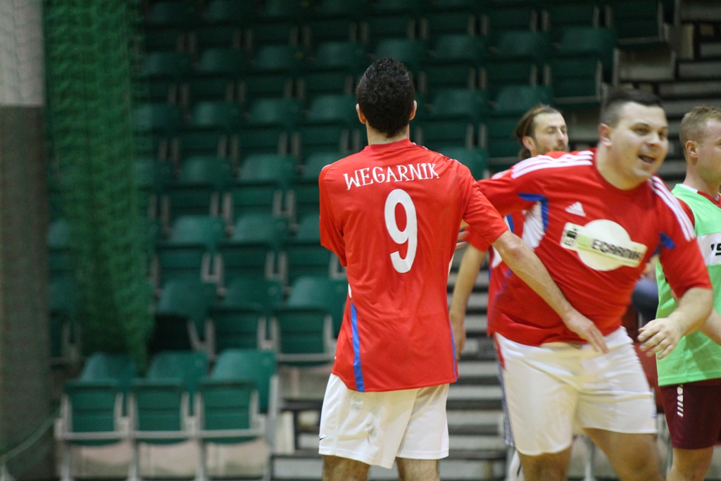 Legnicka Liga Halowa: Wielka czwórka nadal na prowadzeniu