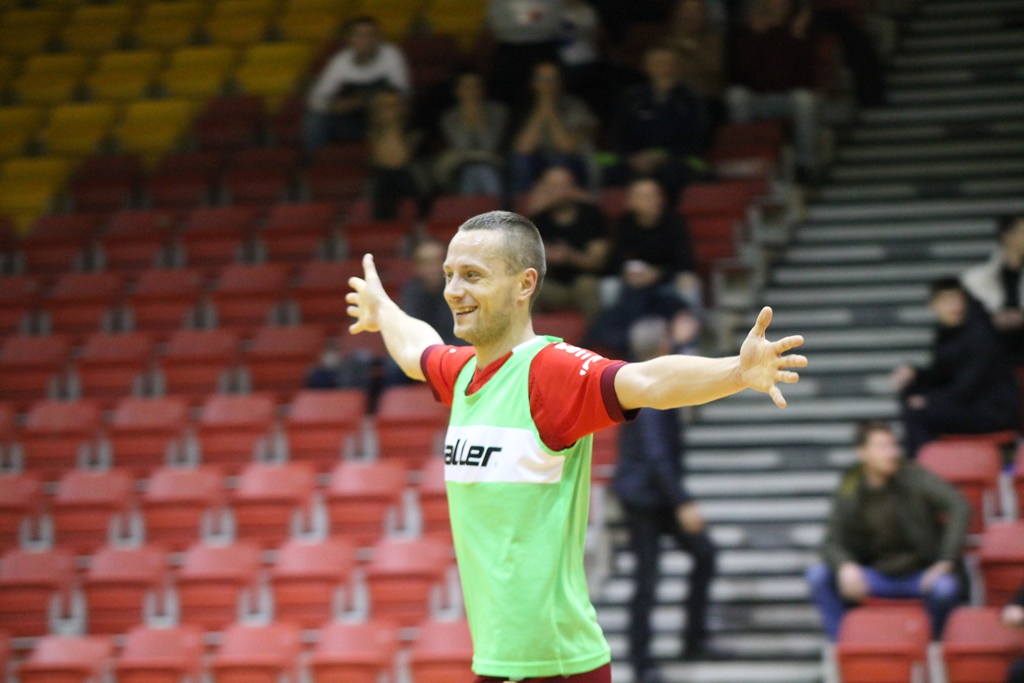 Legnicka Liga Halowa: Wielka czwórka nadal na prowadzeniu