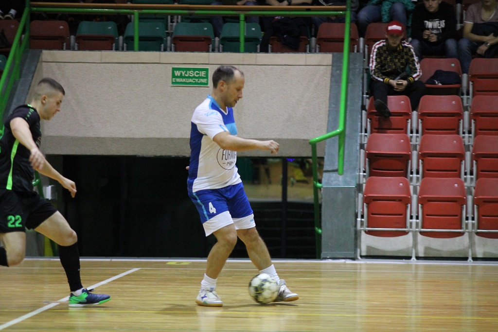 Legnicka Liga Halowa: Wielka czwórka nadal na prowadzeniu