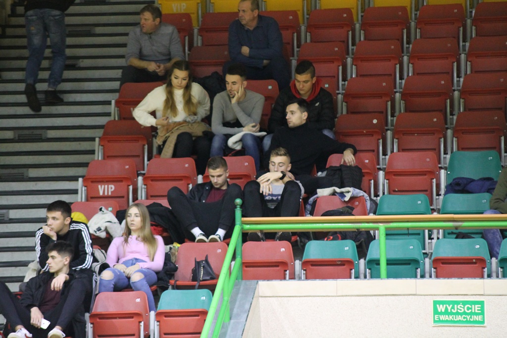 Legnicka Liga Halowa: Wielka czwórka nadal na prowadzeniu