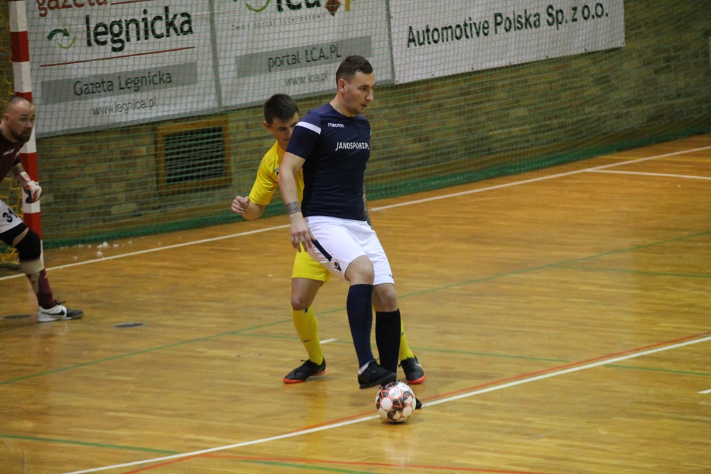 Legnicka Liga Halowa: Wielka czwórka nadal na prowadzeniu