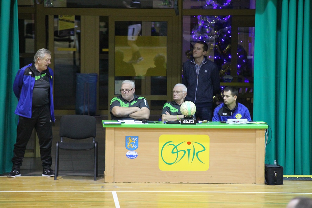 Legnicka Liga Halowa: Wielka czwórka nadal na prowadzeniu