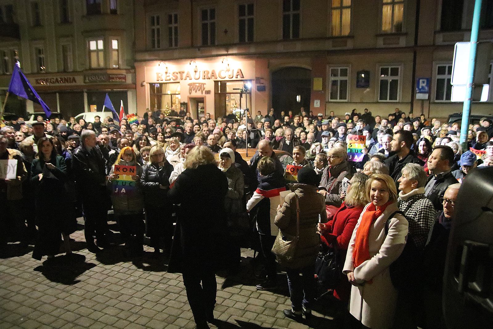 Dzisiaj sądy-jutro Ty. Legniczanie manifestowali w obronie sądów