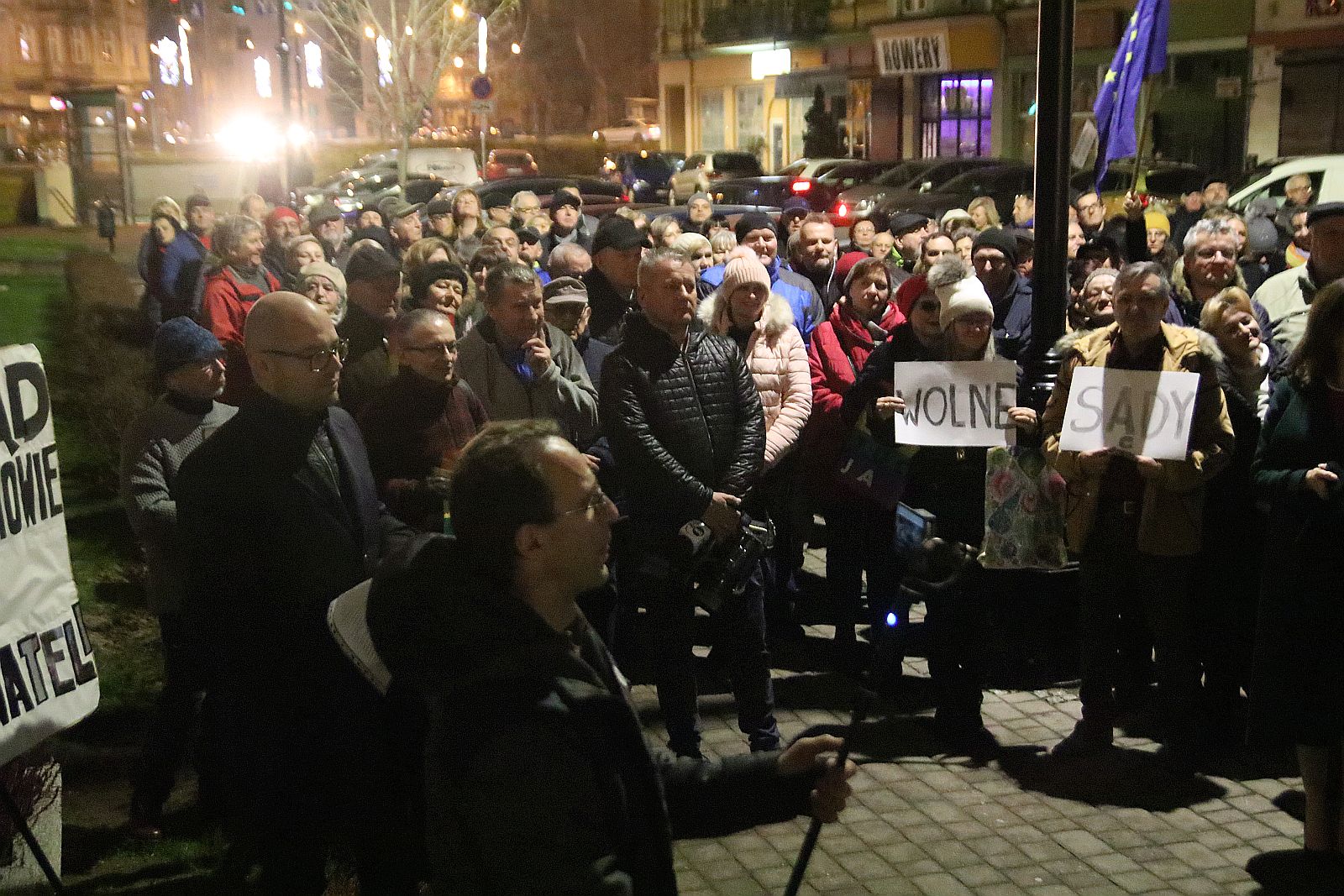 Dzisiaj sądy-jutro Ty. Legniczanie manifestowali w obronie sądów