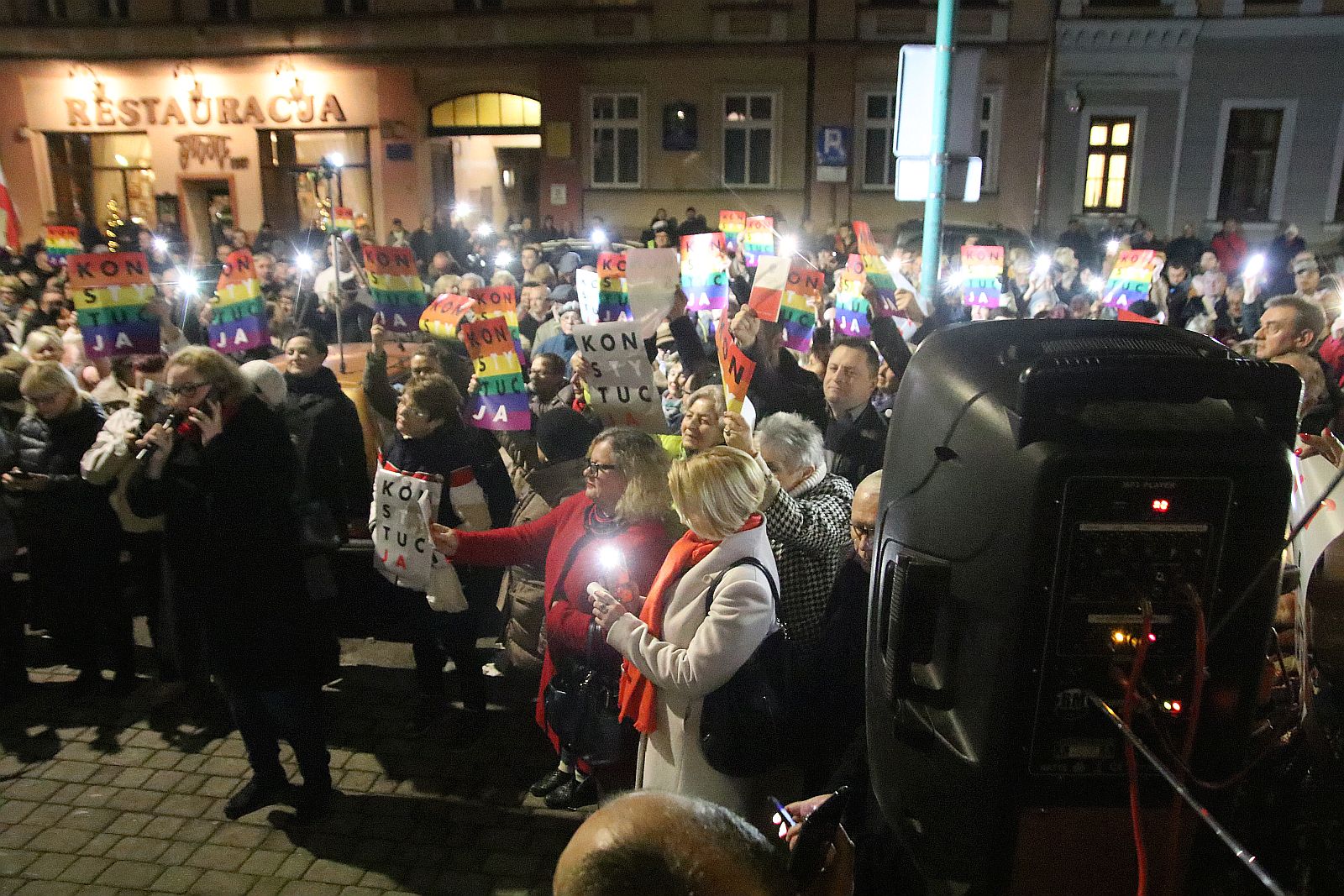 Dzisiaj sądy-jutro Ty. Legniczanie manifestowali w obronie sądów
