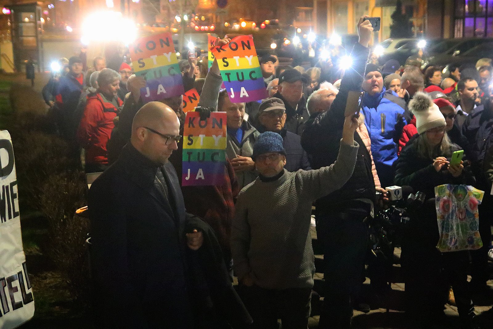 Dzisiaj sądy-jutro Ty. Legniczanie manifestowali w obronie sądów